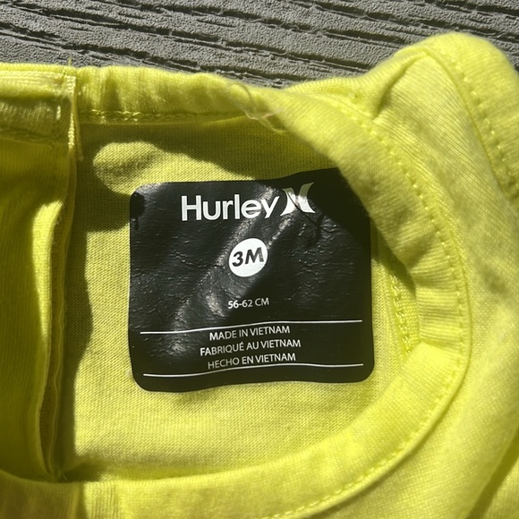 Hurley romper - Picture 2 of 2